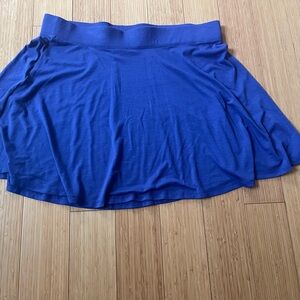 Mossimo, woman size xl, purple short skirt.Like new.